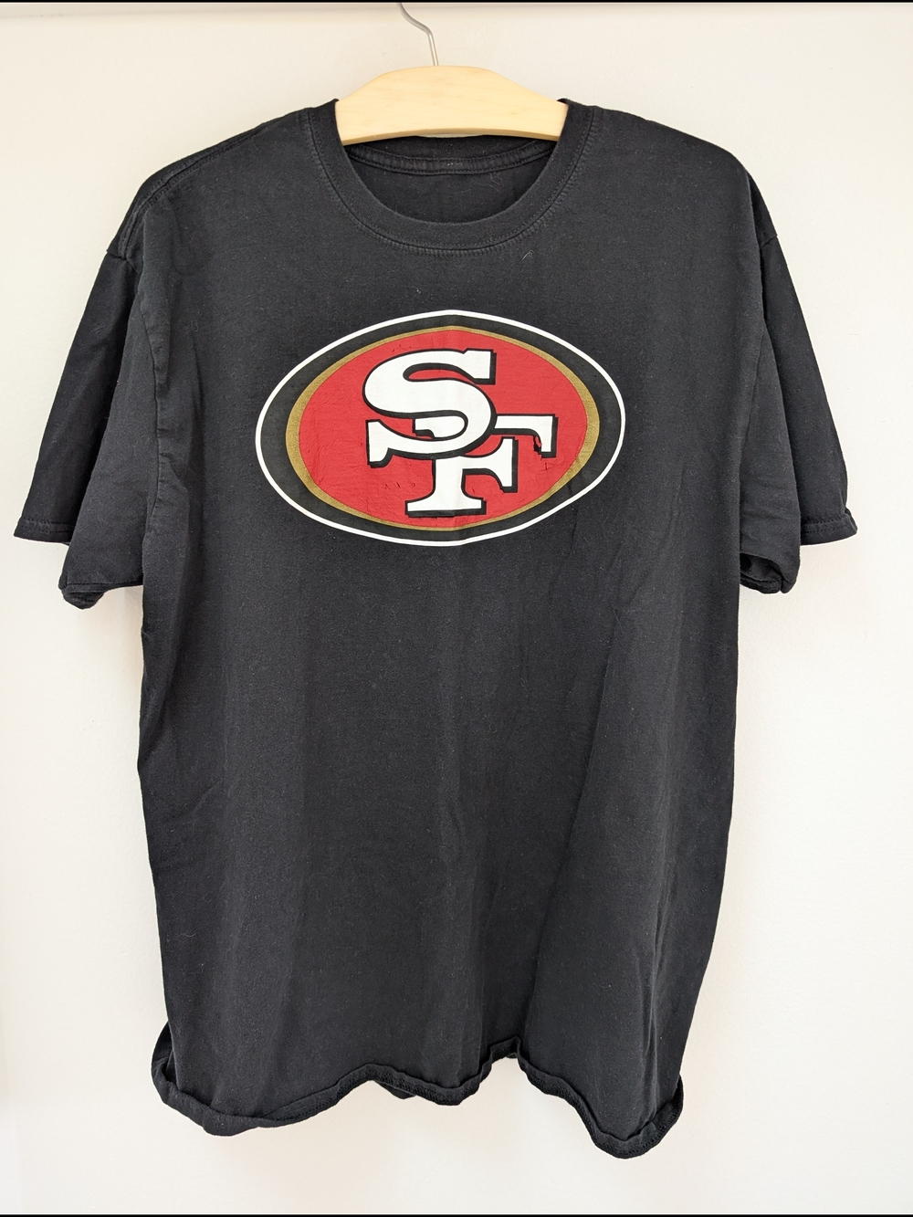 San Francisco 49ers Black Tee with Red & White SF Oval Logo Size Large